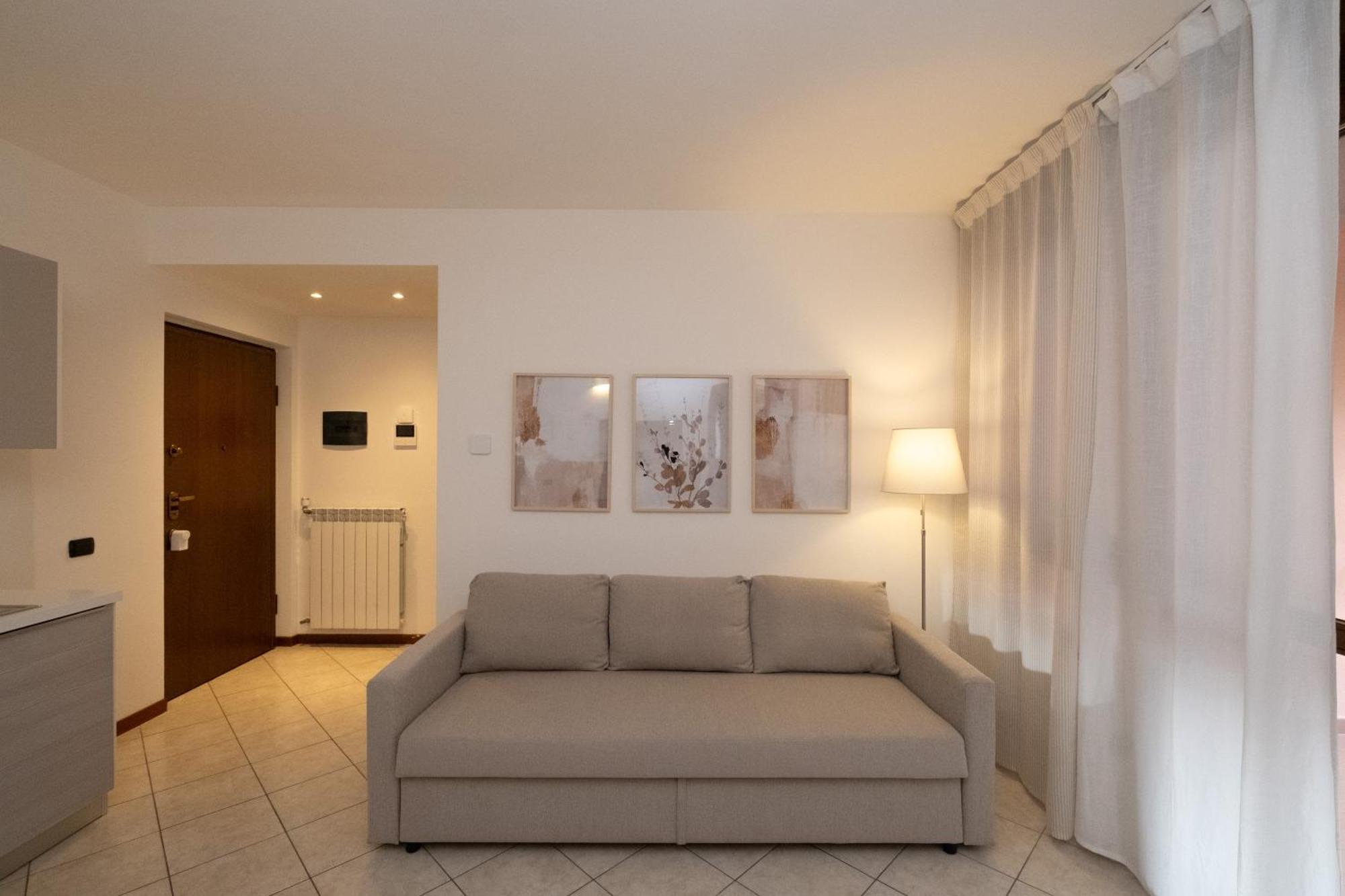 Bilocale A Lainate Lainhouse Apartment Luaran gambar